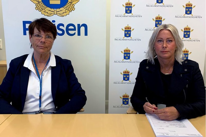 Polisens gruppchef Monica Oldin samt kammaråklagare Linda Caneus. Polisens gruppchef Monica Oldin samt kammaråklagare Linda Caneus.